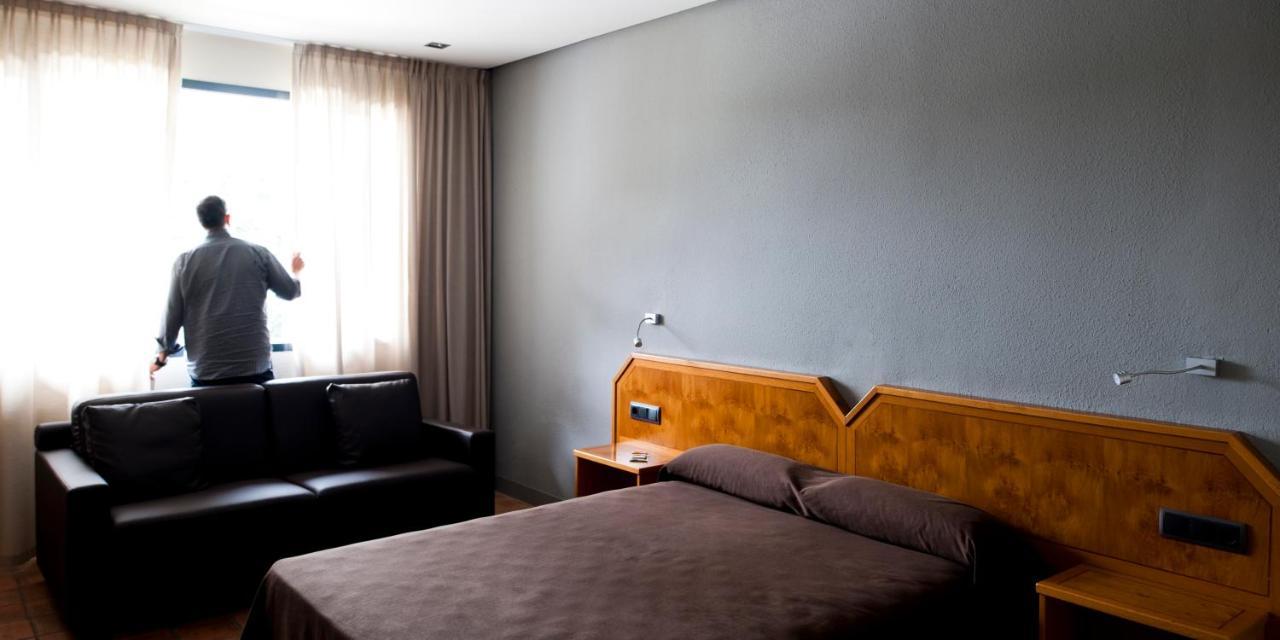 As Hoteles Altube Zuia ภายนอก รูปภาพ