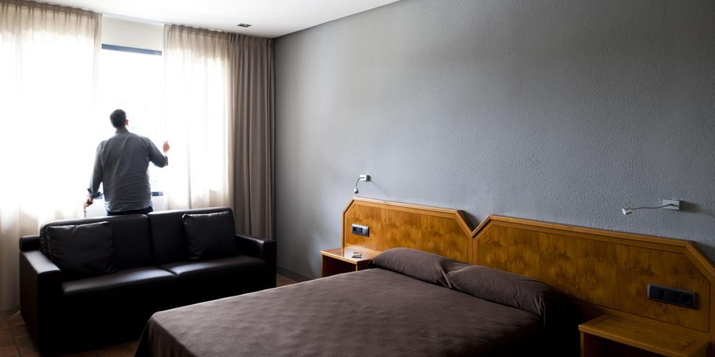 As Hoteles Altube Zuia ภายนอก รูปภาพ