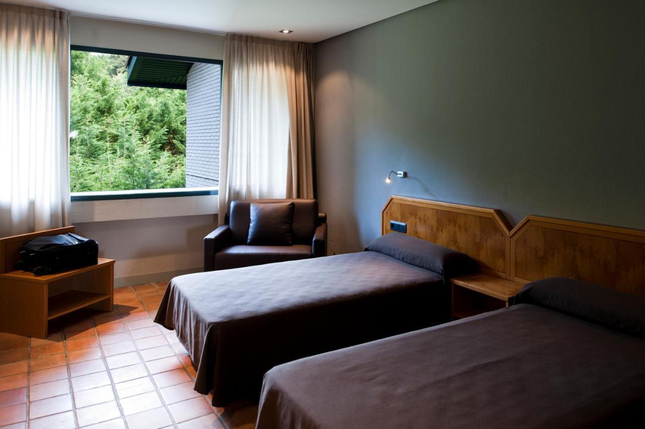 As Hoteles Altube Zuia ภายนอก รูปภาพ